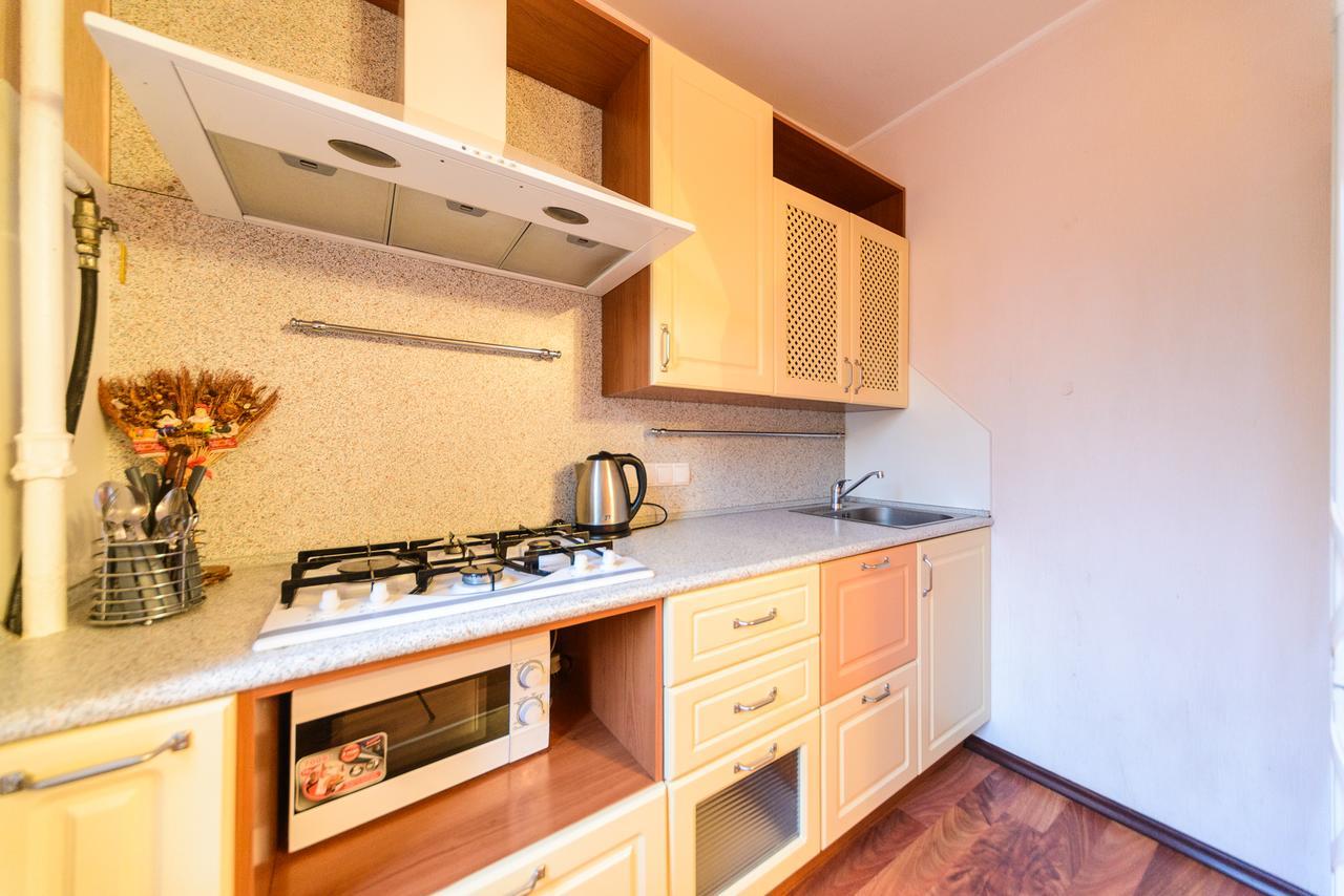 Apartment On Hryhoriia Chuprynky Kiev Exterior foto
