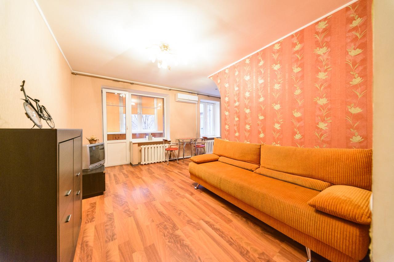 Apartment On Hryhoriia Chuprynky Kiev Exterior foto